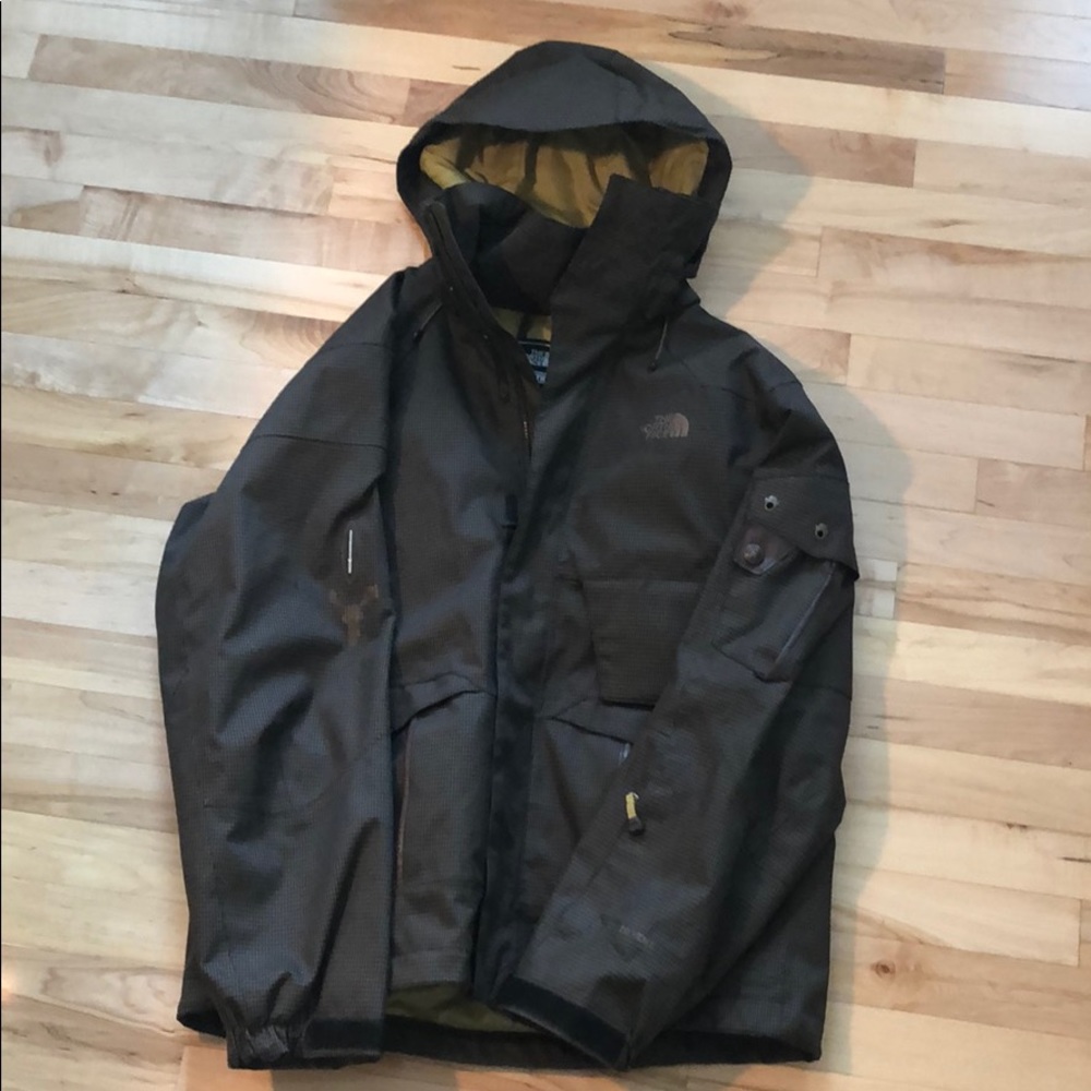 North Face ski/snowboard jacket